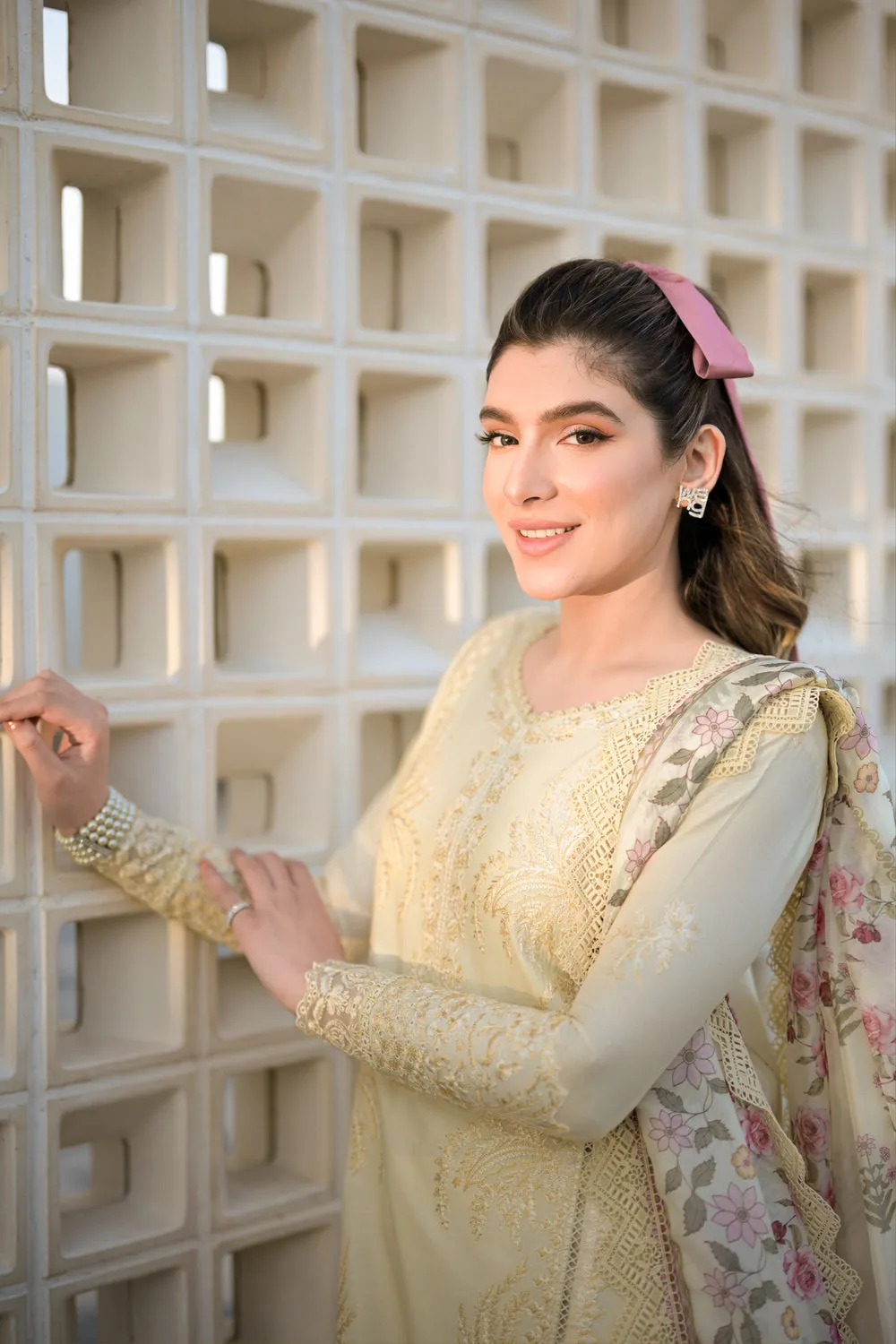Summer Luxury Lawn '24 - Zainab (Pastel Lemon)